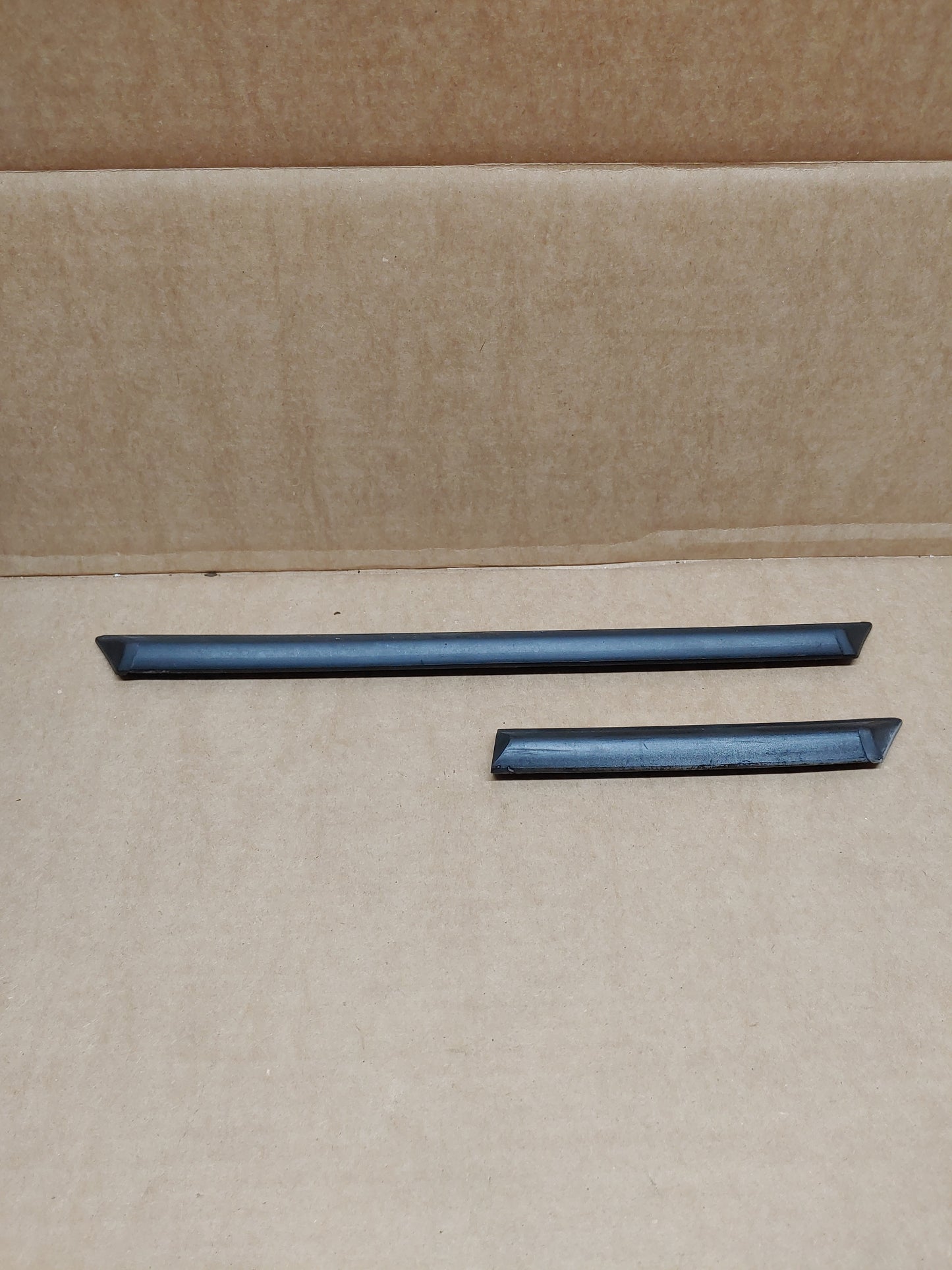 1979-1980 Mazda Rx7 SA Rear Fender Side Molding Trim