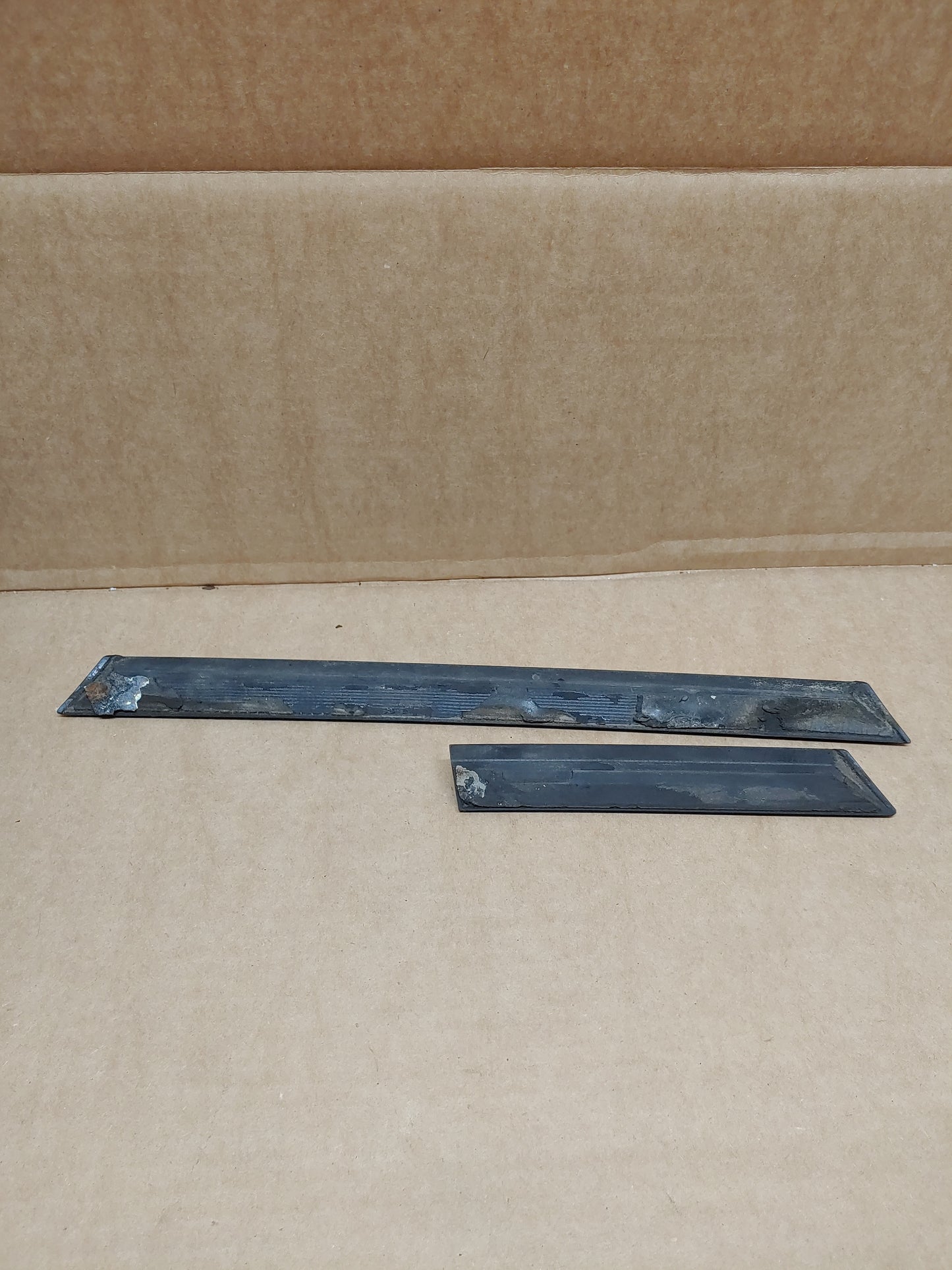 1979-1980 Mazda Rx7 SA Rear Fender Side Molding Trim