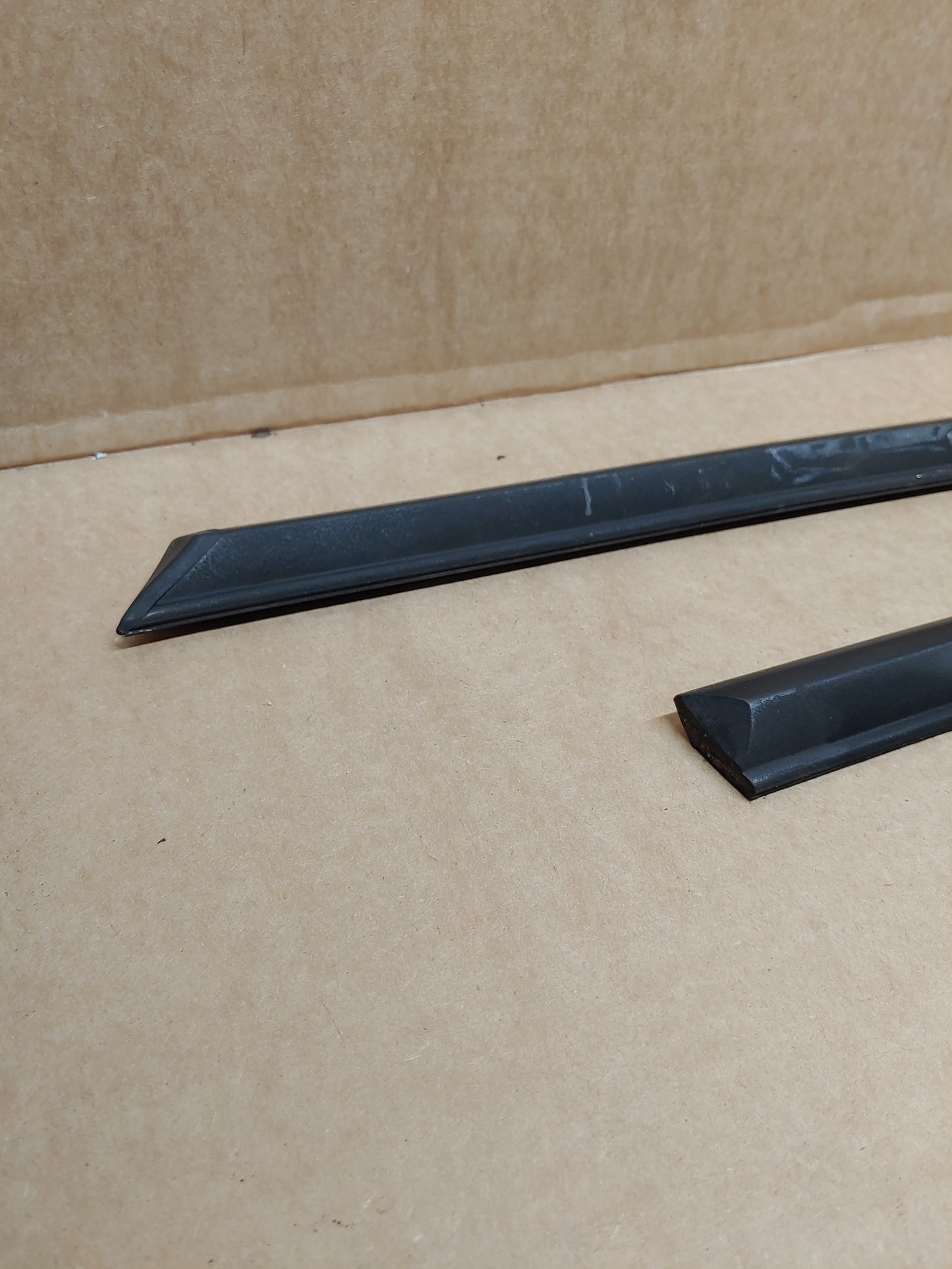 1979-1980 Mazda Rx7 SA Rear Fender Side Molding Trim