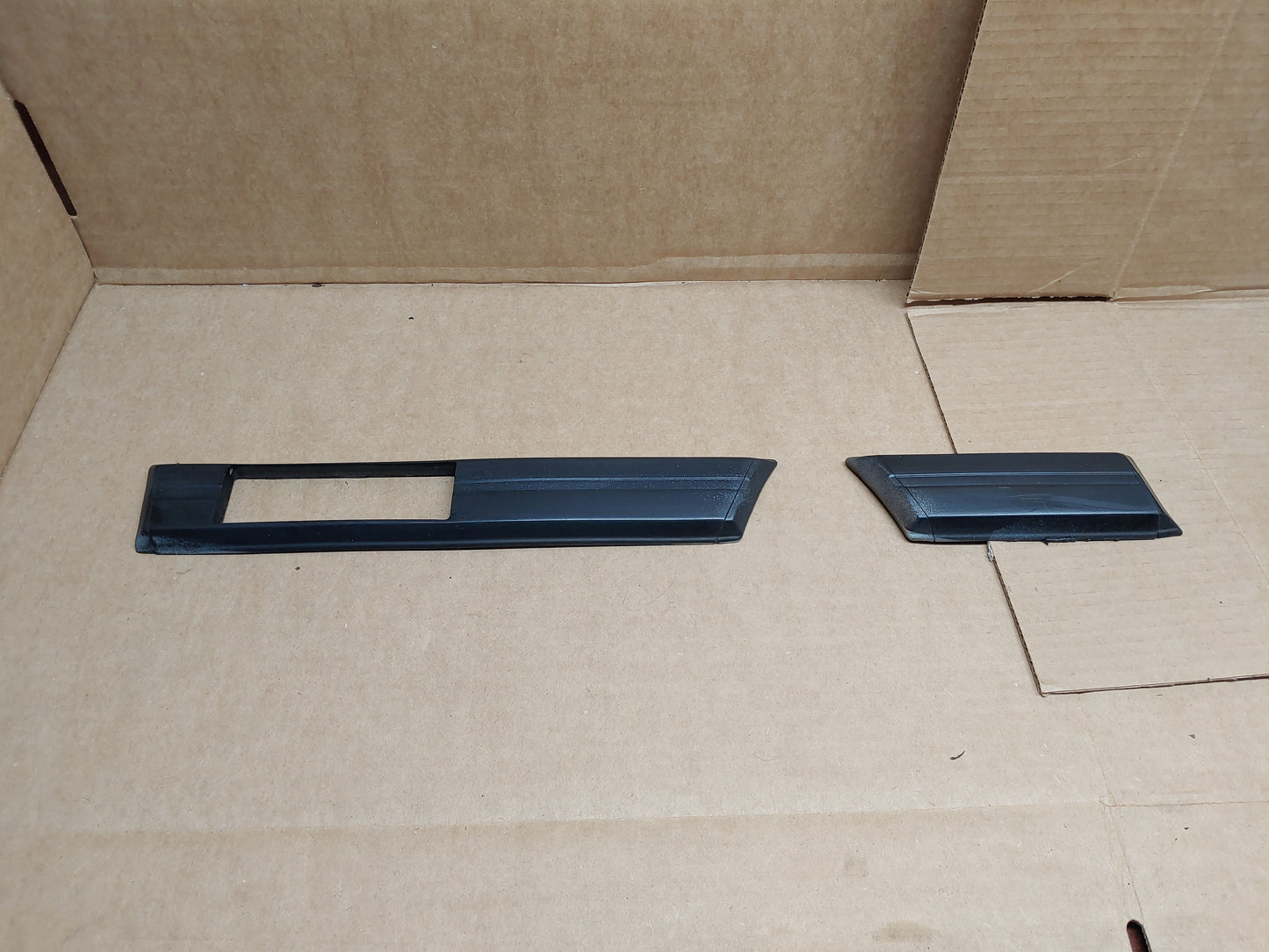1981-1985 Mazda Rx7 FB Rear Fender Side Molding Trim