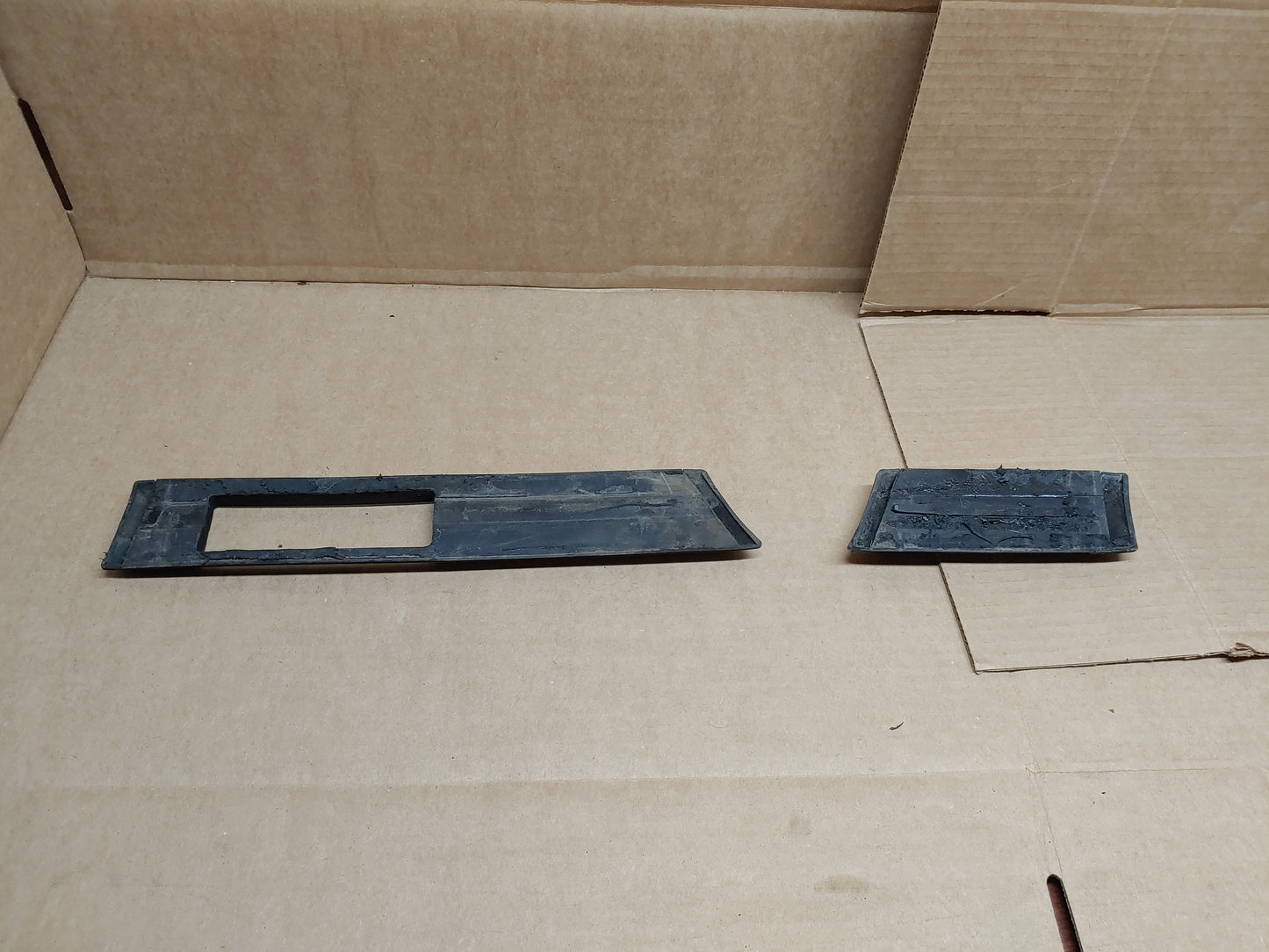 1981-1985 Mazda Rx7 FB Rear Fender Side Molding Trim