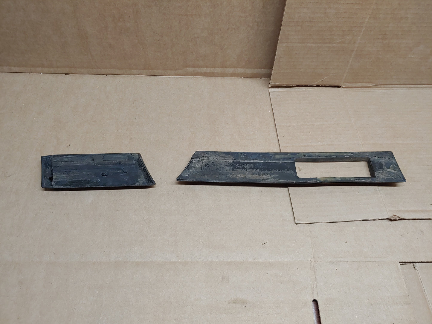 1981-1985 Mazda Rx7 FB Rear Fender Side Molding Trim