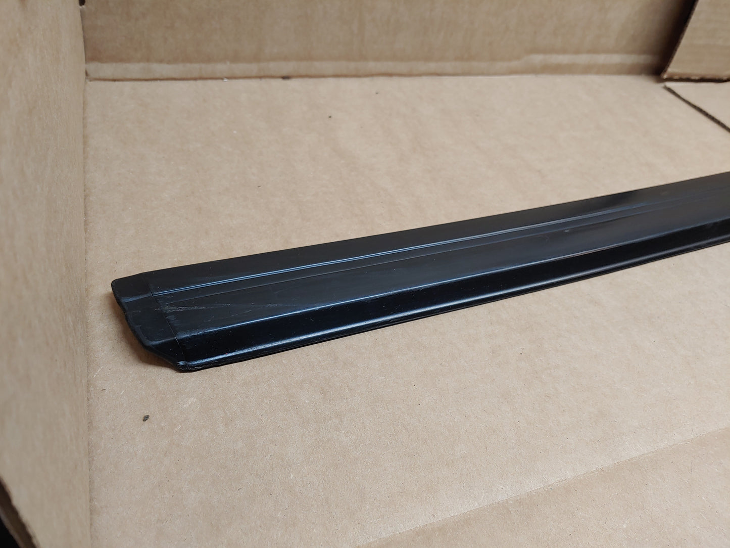 1981-1985 Mazda Rx7 FB Door Side Molding Trim