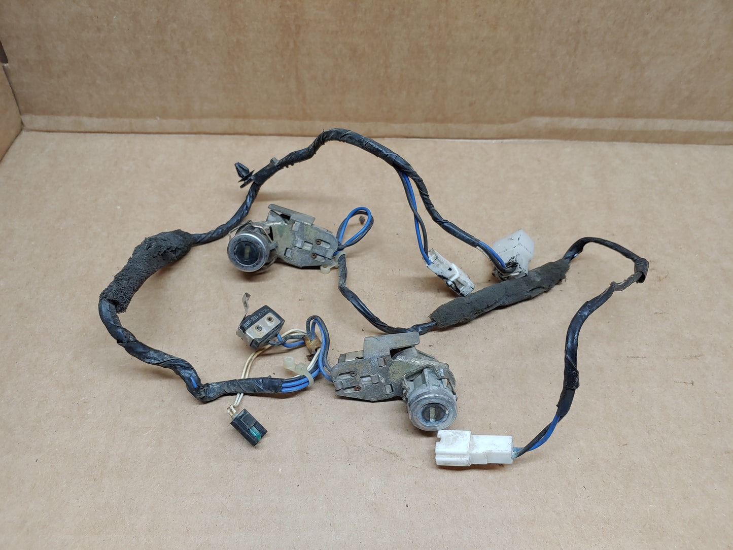1986 Mazda RX7 FC Complete Electric Lock and Key Set