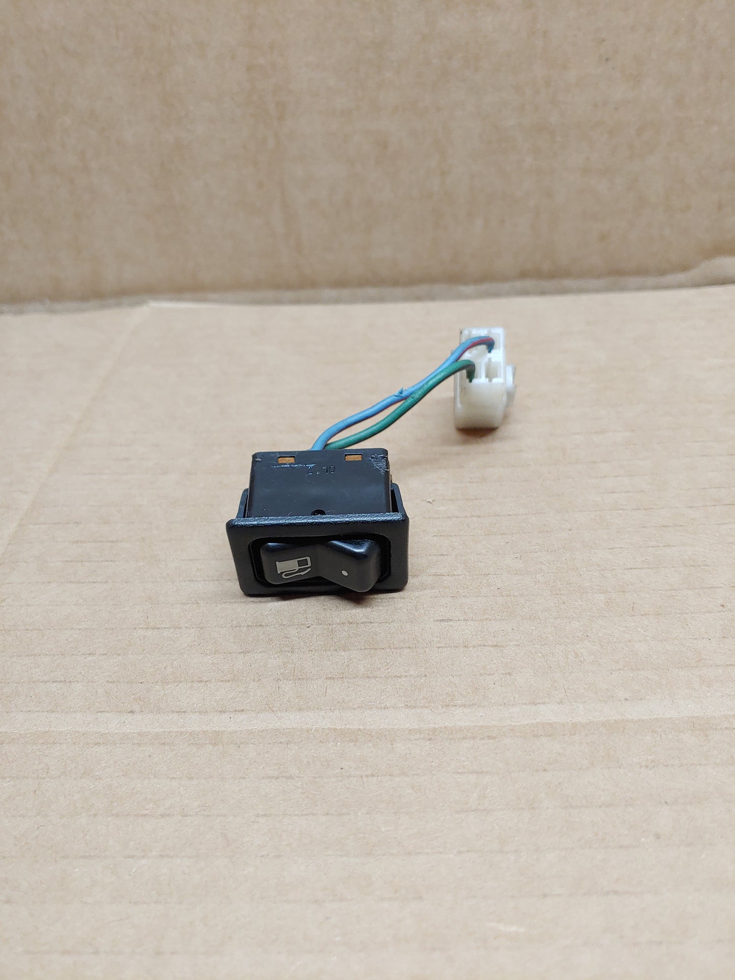 1981-1983 Mazda Rx7 Fuel Door Lid Opener Switch