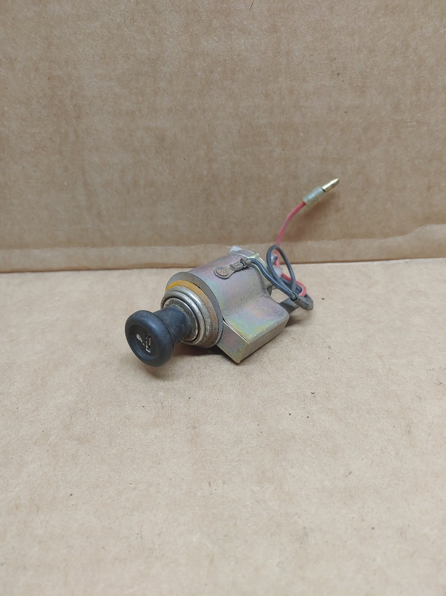 1984-1985 Mazda RX7 Cigarette Lighter Assembly and Lighter