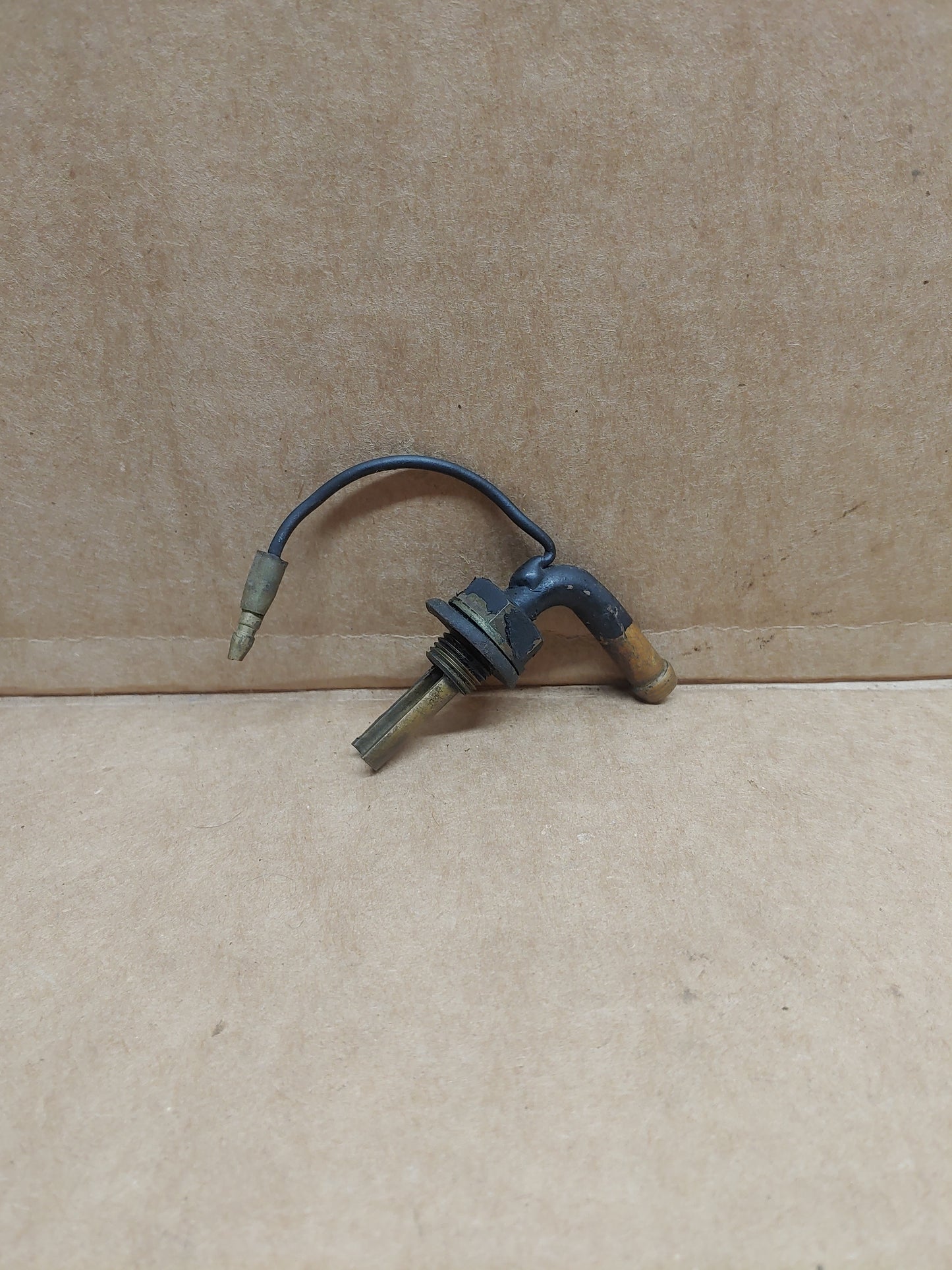 1979-1980 Mazda RX7 SA Coolant Level Sensor