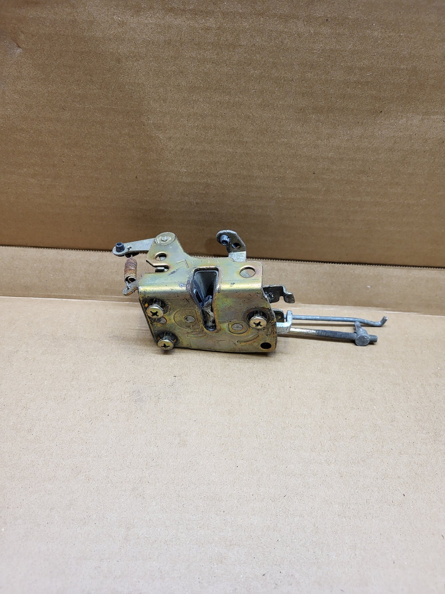 1979-1985 Mazda RX7 FB Door Latch Mechanism