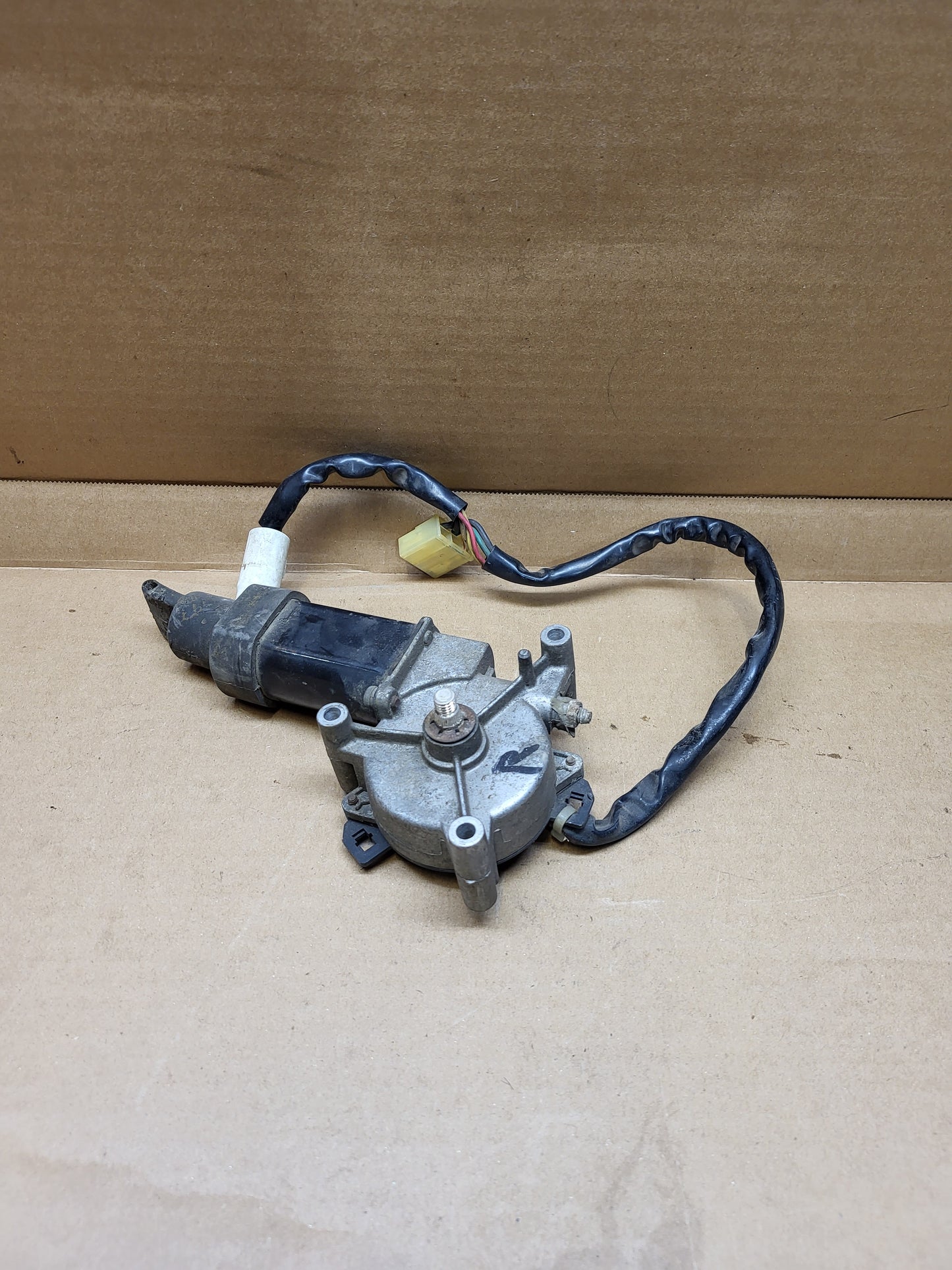1986-1988 Mazda RX7 Headlight Motor Right Side