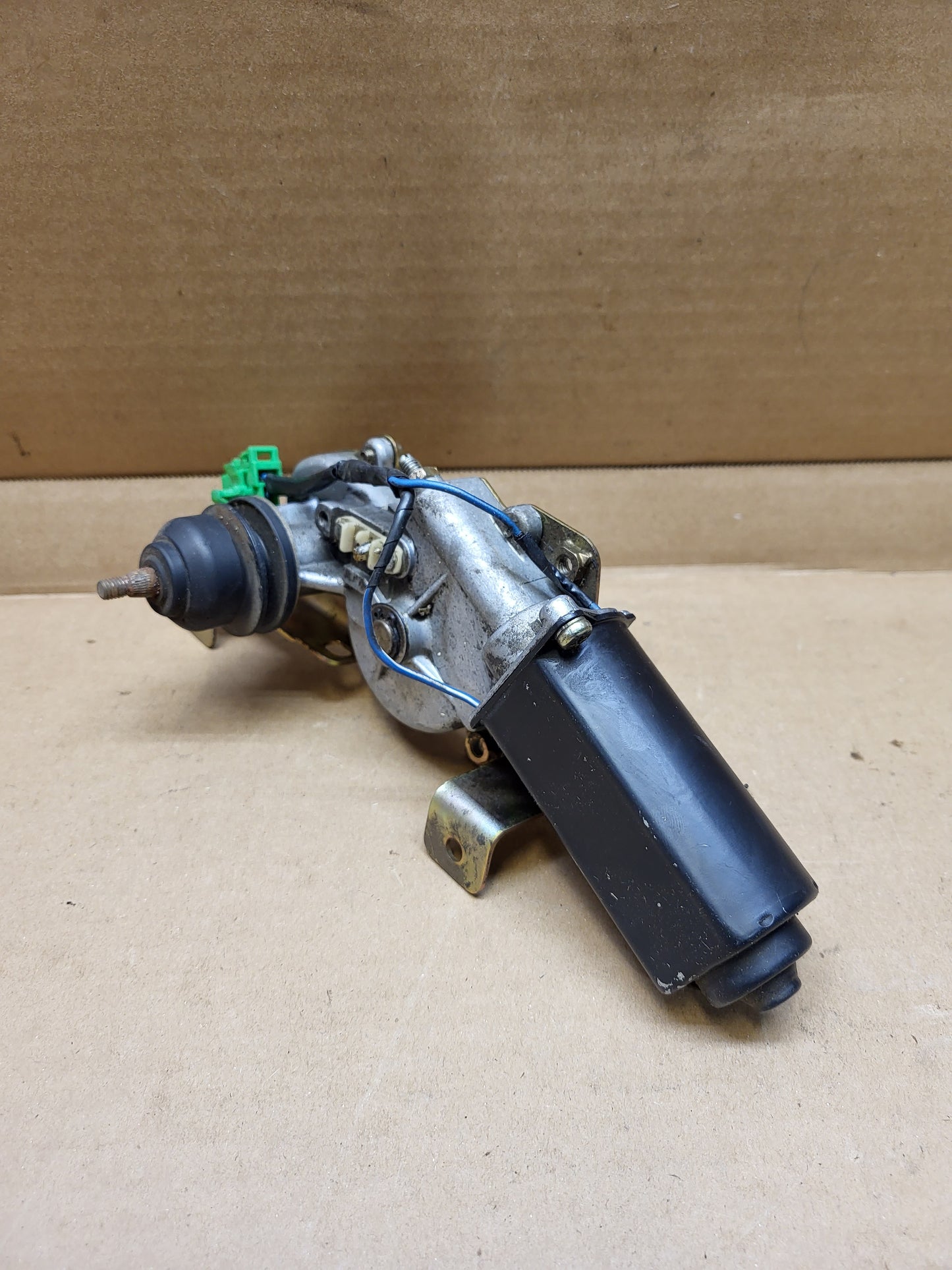 1986-1991 Mazda RX7 Rear Wiper Motor