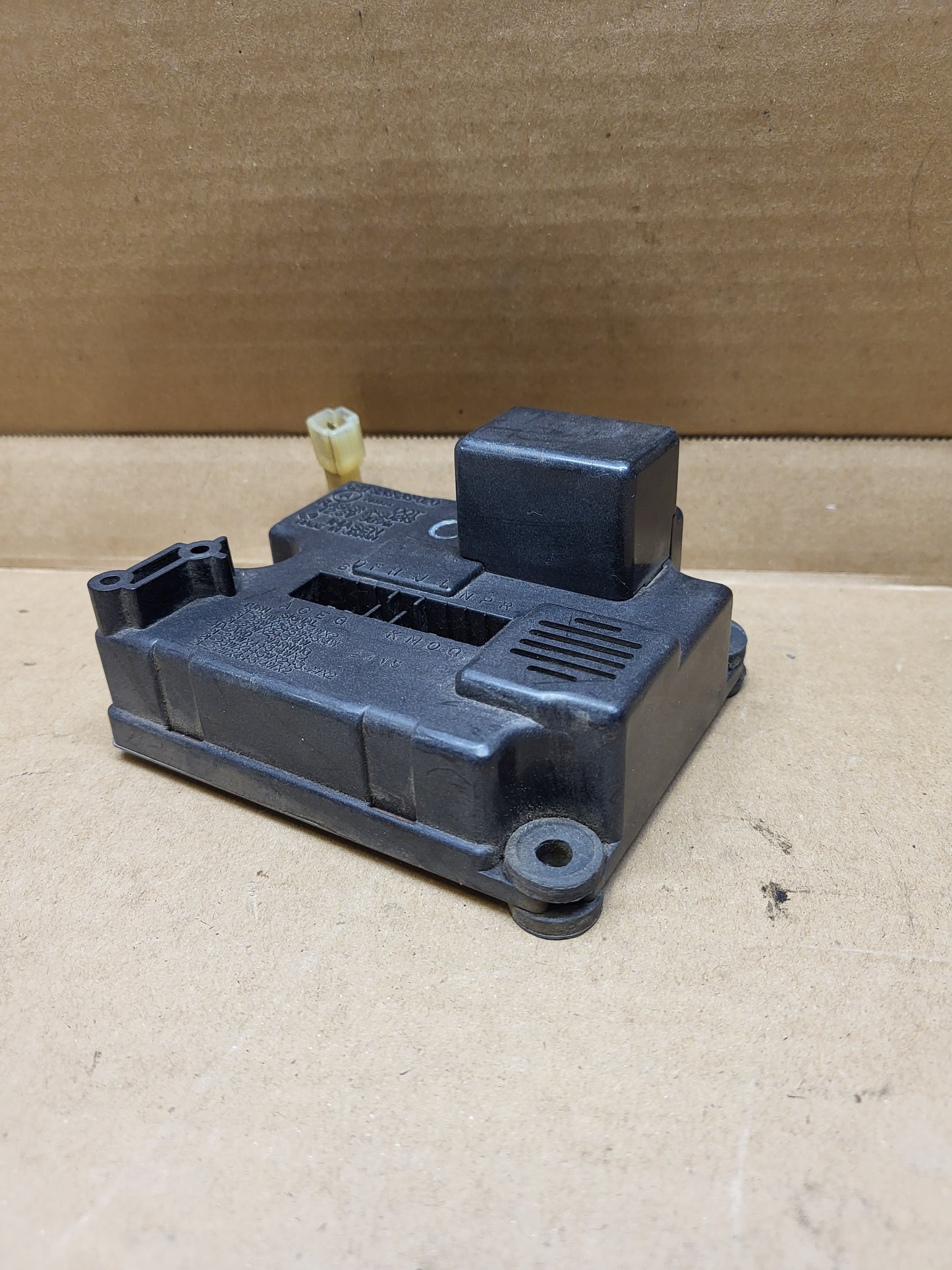 1984-1985 Mazda RX7 FB Flasher Module