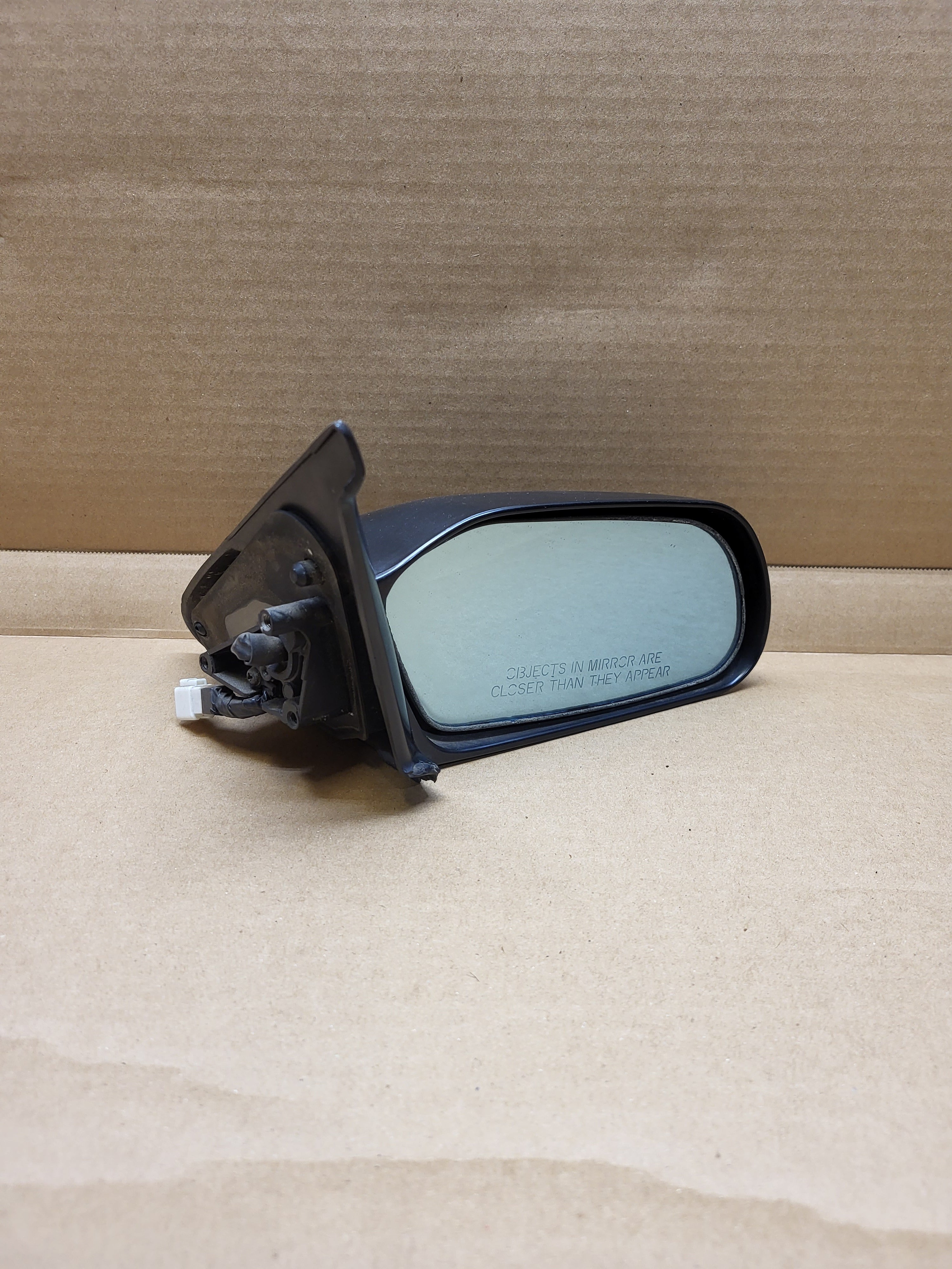 thumbnail interactive-video image 1 of NOS OEM Mazda Turn Signal Flasher Control Unit For 1986-1991 RX-7 (FB01-67-564) 1 of 5