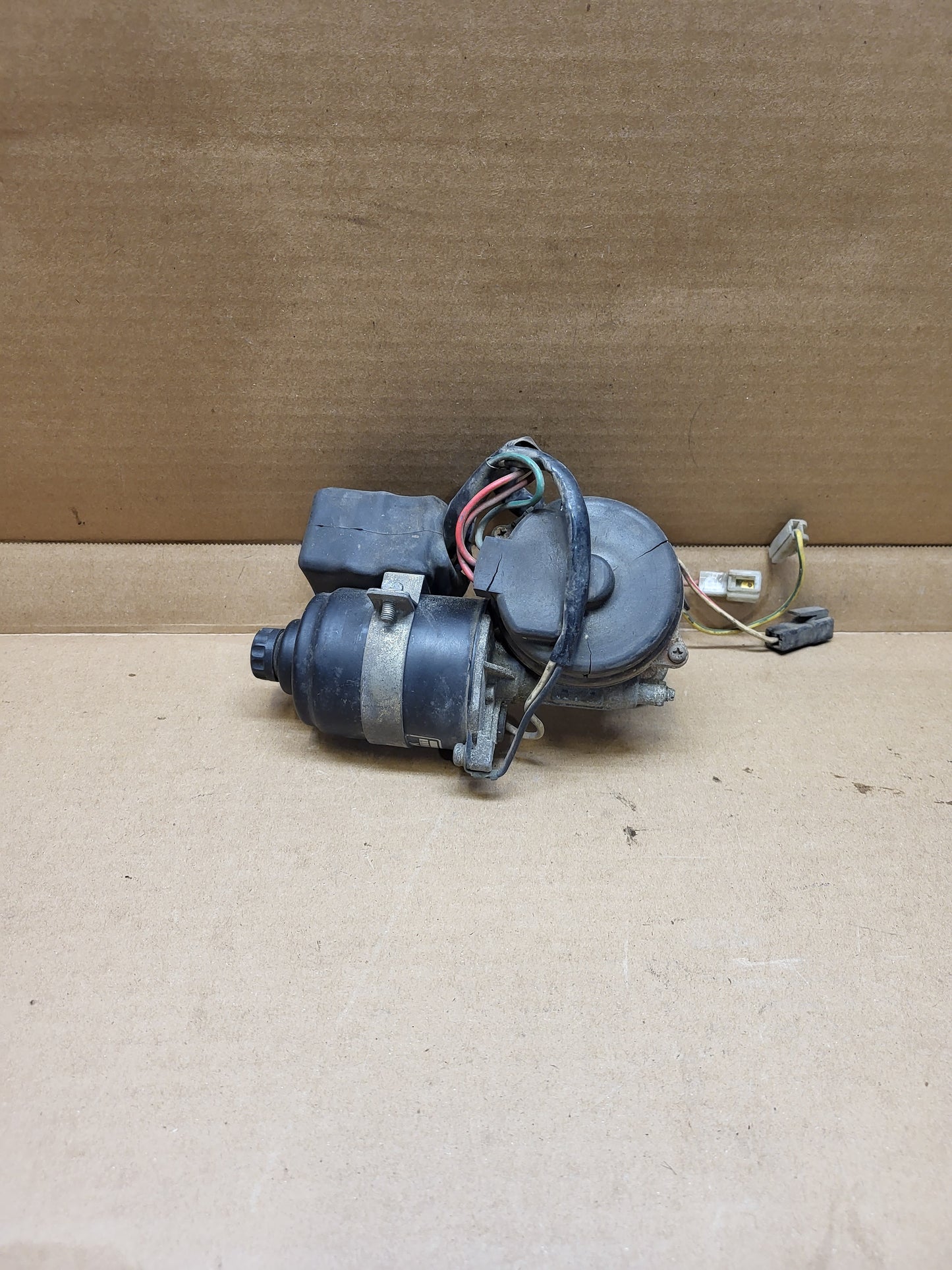 1979-1980 Mazda RX7 SA Headlight Motor Left