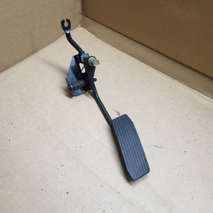 1981-1985 Mazda RX7 FB Gas Pedal assembly