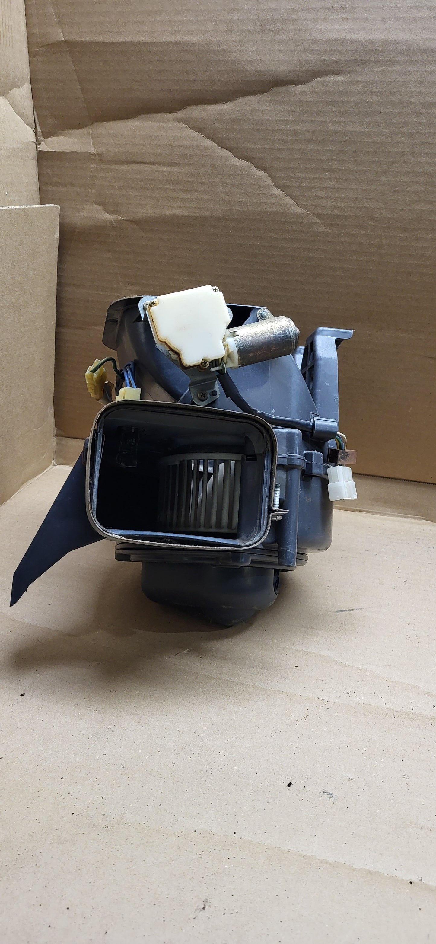 1984-1985 Mazda RX7 FB Heater Blower Assembly