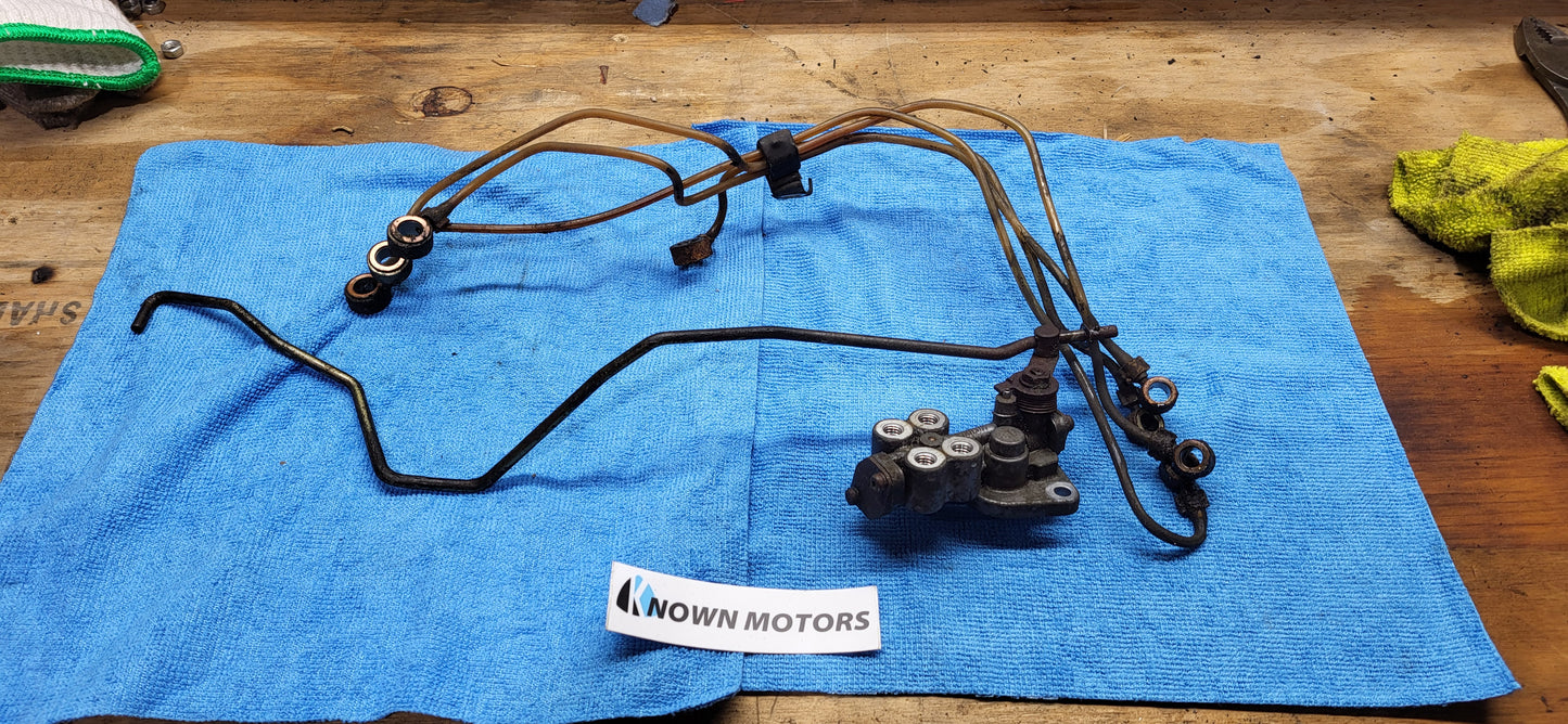 1984-1985 Mazda RX7 GSL-SE Oil Metering Pump and lines